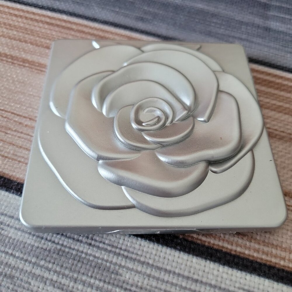 🌹Elegant Rose Cosmetic Compact Travel Makeup Mirror Normal & Magnifying - Picture 8 of 10